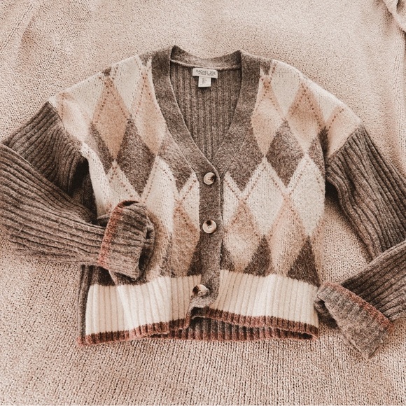 Urban Outfitters Sweaters - Rachel Zoe Brown Cream Argyle V-neck Cardigan Button front Sweater